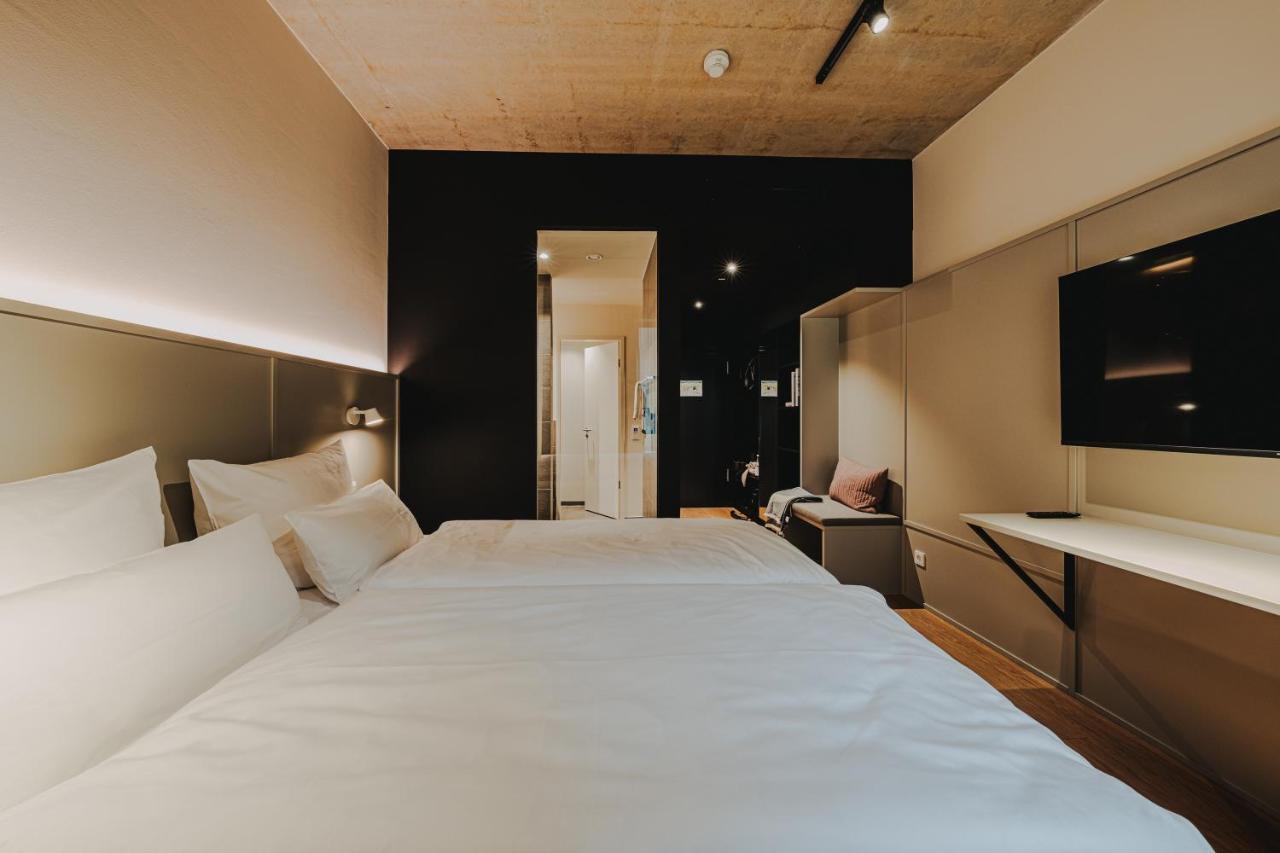 Standard King Room,1483530497:JPEG